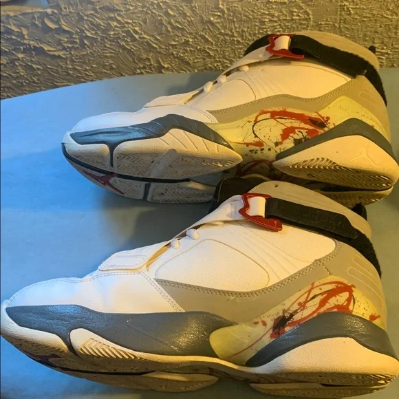 Men’s Jordan Bugs Bunny grey, white and splash colorAthletic Sneakers - Picture 5 of 6